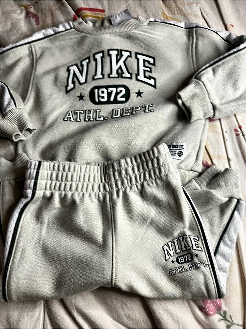Nike Athl. Dept. 1972 Baby Size 12M Gray Matching Set Like New